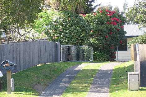 Photo of property in 9 Adam Place, Mangakakahi, Rotorua, 3015