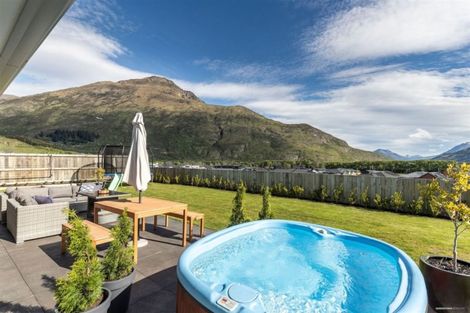 Photo of property in 10 Ashenhurst Way, Lower Shotover, Queenstown, 9304