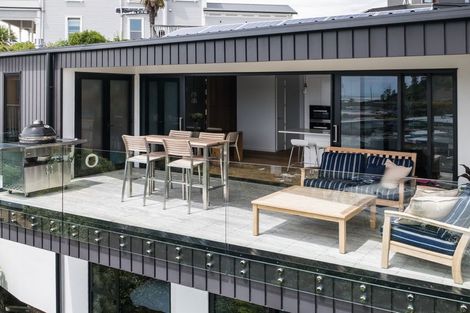 Photo of property in 6 Mount Street, Nelson South, Nelson, 7010