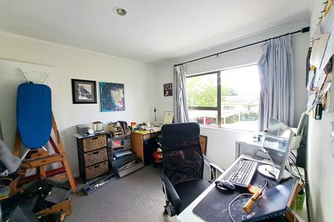 Photo of property in 2/1 Simon Ellice Drive, Bayview, Auckland, 0629