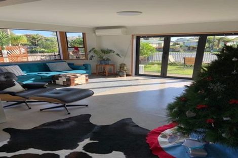 Photo of property in 10a Elizabeth Street, Orewa, 0931