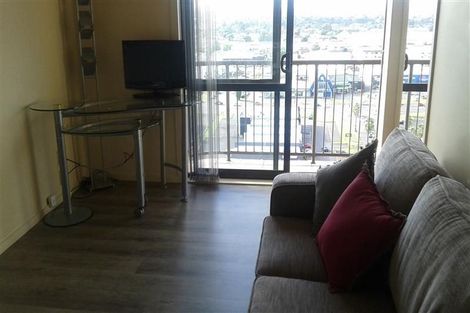 Photo of property in The Rennaissance, 15e/18 Ronwood Avenue, Manukau, Auckland, 2104