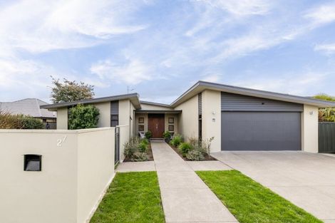 Photo of property in 27 Pinotage Drive, Greenmeadows, Napier, 4112