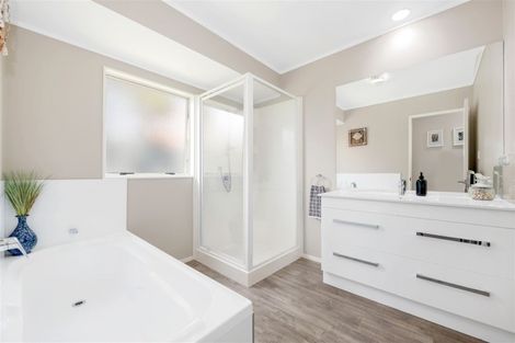 Photo of property in 11 Ballycullanie Place, Dannemora, Auckland, 2016