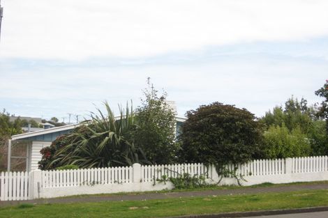 Photo of property in 132 Brooklands Road, Brooklands, New Plymouth, 4310