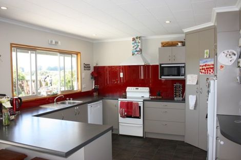 Photo of property in 22 Tiratu Road, Dannevirke, 4976