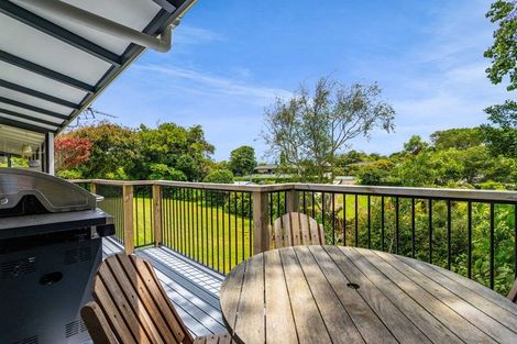 Photo of property in 4 Quin Crescent, Hawera, 4610