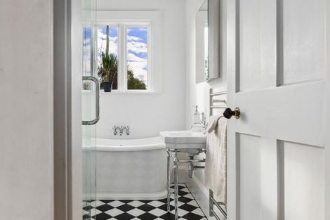 Photo of property in 43 Holmwood Road, Merivale, Christchurch, 8014