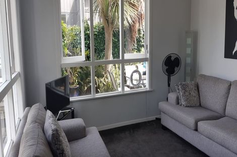 Photo of property in 390-392 Jackson Street, Petone, Lower Hutt, 5012