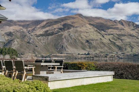 Photo of property in 186 Beacon Point Road, Wanaka, 9305