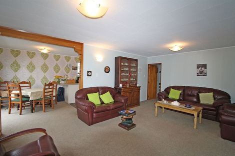 Photo of property in 16 Acacia Place, Bell Block, New Plymouth, 4312