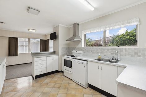Photo of property in 4 Honey Place, Weymouth, Auckland, 2103