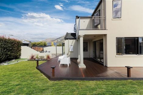 Photo of property in 1 Coburn Place, Lake Hayes, Queenstown, 9304