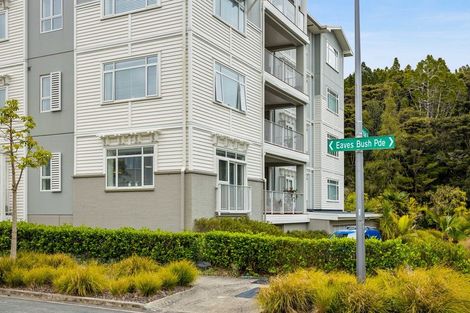 Photo of property in 30 Eaves Bush Parade, Orewa, 0931