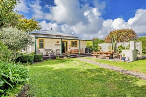 Photo of property in 16 Vance Street, Shannon, 4821