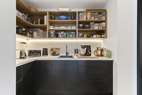 Photo of property in 1 Rongoa Maori Way, Pukekohe, 2120