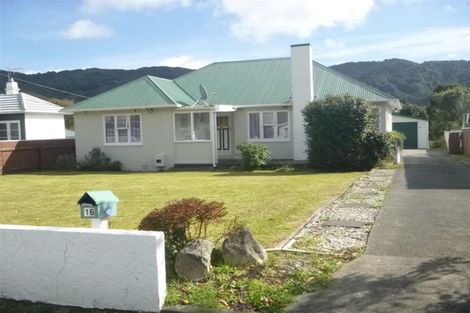 Photo of property in 16 Peel Place, Wainuiomata, Lower Hutt, 5014