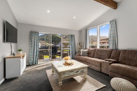 Photo of property in 3 Crystal Grove, Birchville, Upper Hutt, 5018