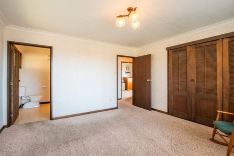 Photo of property in 15 Estuary Crescent, Fairfield, Dunedin, 9018