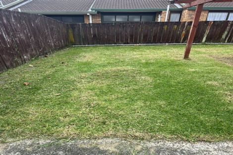 Photo of property in 1/64 Aviemore Drive, Highland Park, Auckland, 2010