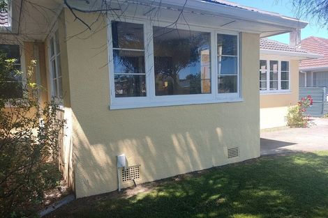 Photo of property in 616 Featherston Street, Roslyn, Palmerston North, 4414
