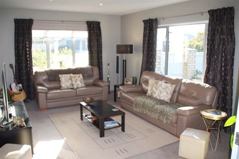 Photo of property in 5 Melville Crescent, Rolleston, 7614