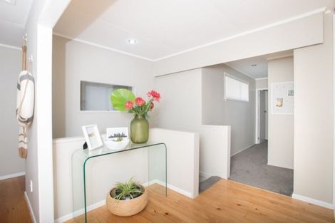 Photo of property in 57 Pacific Parade, Army Bay, Whangaparaoa, 0930