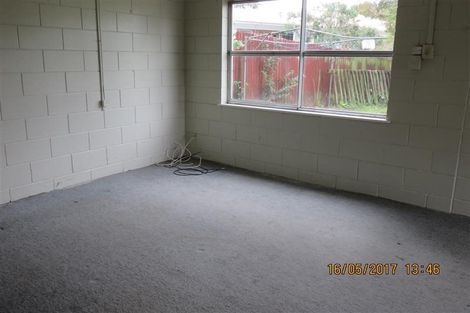 Photo of property in 303 Great North Road, Henderson, Auckland, 0612