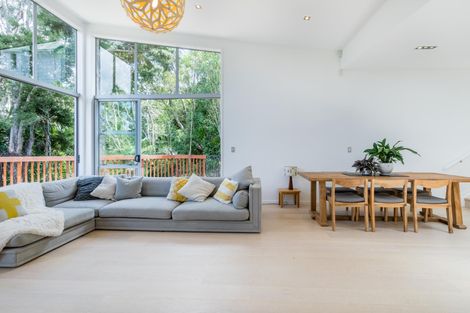 Photo of property in 39 Warner Park Avenue, Laingholm, Auckland, 0604