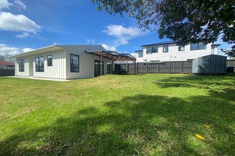 Photo of property in 1/31a Colwill Road, Massey, Auckland, 0614