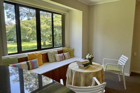 Photo of property in 190 Boord Crescent, Kumeu, 0891