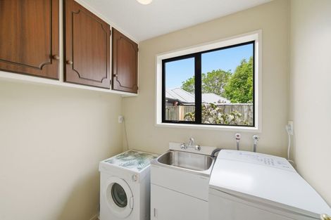 Photo of property in 2/4 Gatonby Place, Avonhead, Christchurch, 8042