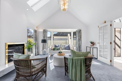 Photo of property in 2/94 Pretoria Street, Hutt Central, Lower Hutt, 5010