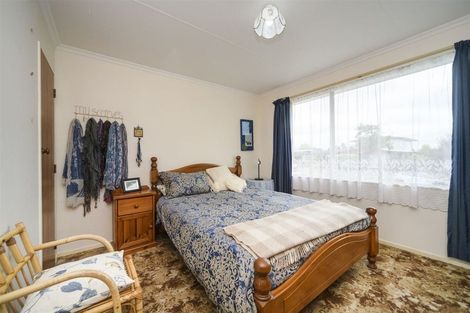 Photo of property in 5 Hillcrest Drive, Kelvin Grove, Palmerston North, 4414