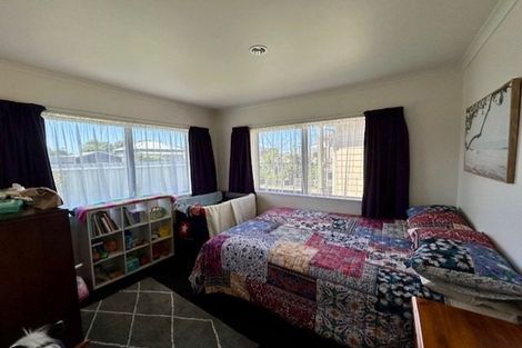 Photo of property in 33 Queen Street, Westport, 7825