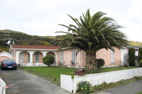 Photo of property in 18 Berkeley Road, Wainuiomata, Lower Hutt, 5014