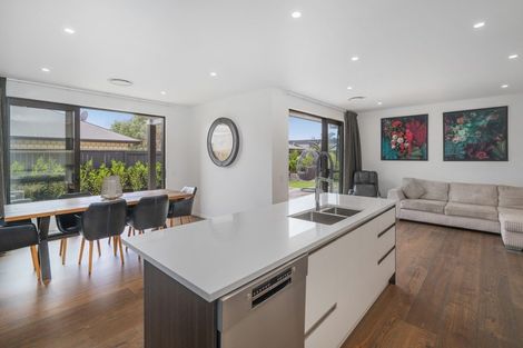 Photo of property in 10 Kupe Drive, Whitianga, 3510