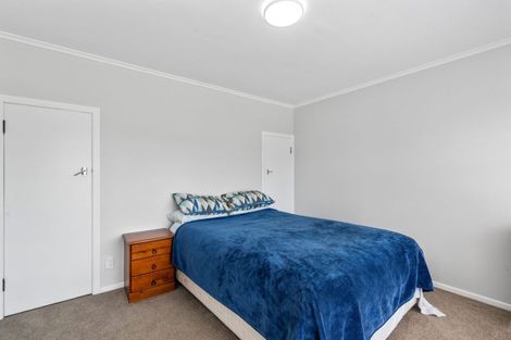 Photo of property in 38 Kohekohe Street, New Lynn, Auckland, 0600