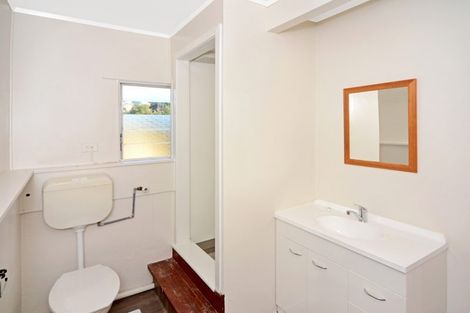 Photo of property in 1/198 Verbena Road, Birkdale, Auckland, 0626