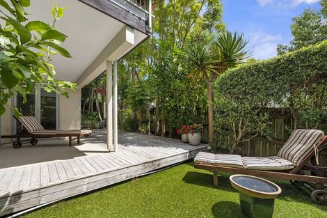Photo of property in Gulf View Estate, 539a East Coast Road, Browns Bay, Auckland, 0630