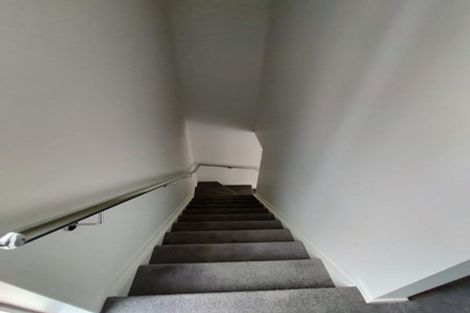 Photo of property in 1 Korokio Lane, Henderson, Auckland, 0612