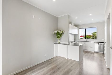 Photo of property in 3/4 Onekiritea Road, Hobsonville, Auckland, 0616