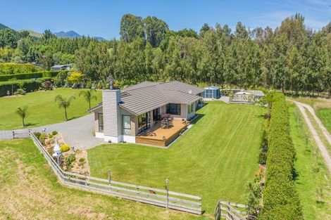 Photo of property in 19 Denton Road, Levin, 5571