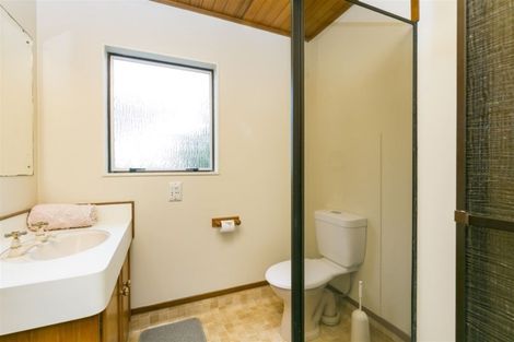 Photo of property in 72 Amapur Drive, Khandallah, Wellington, 6035