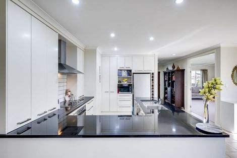 Photo of property in 5 Waimea Way, Poraiti, Napier, 4112