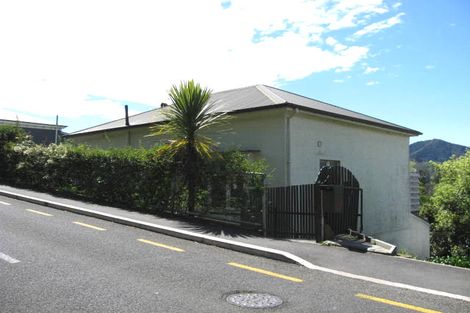 Photo of property in 35 Wellington Street, Nelson South, Nelson, 7010