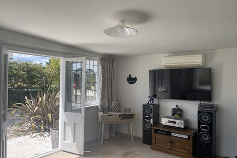 Photo of property in 32 Chamberlain Avenue, Amberley, 7481