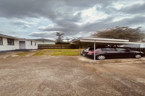 Photo of property in 1/56 Hayr Road, Three Kings, Auckland, 1042