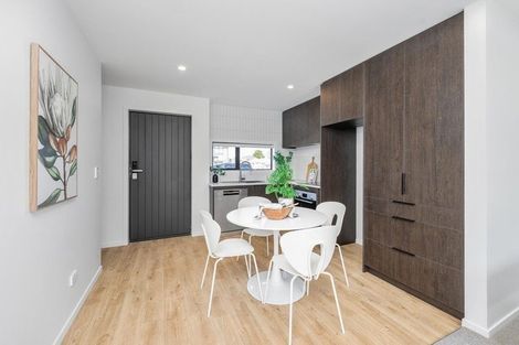 Photo of property in 2/9 Vesty Avenue, Hillcrest, Hamilton, 3216