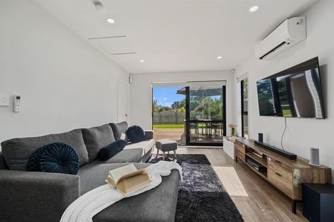 Photo of property in 18 Taupata Lane, Helensville, 0800